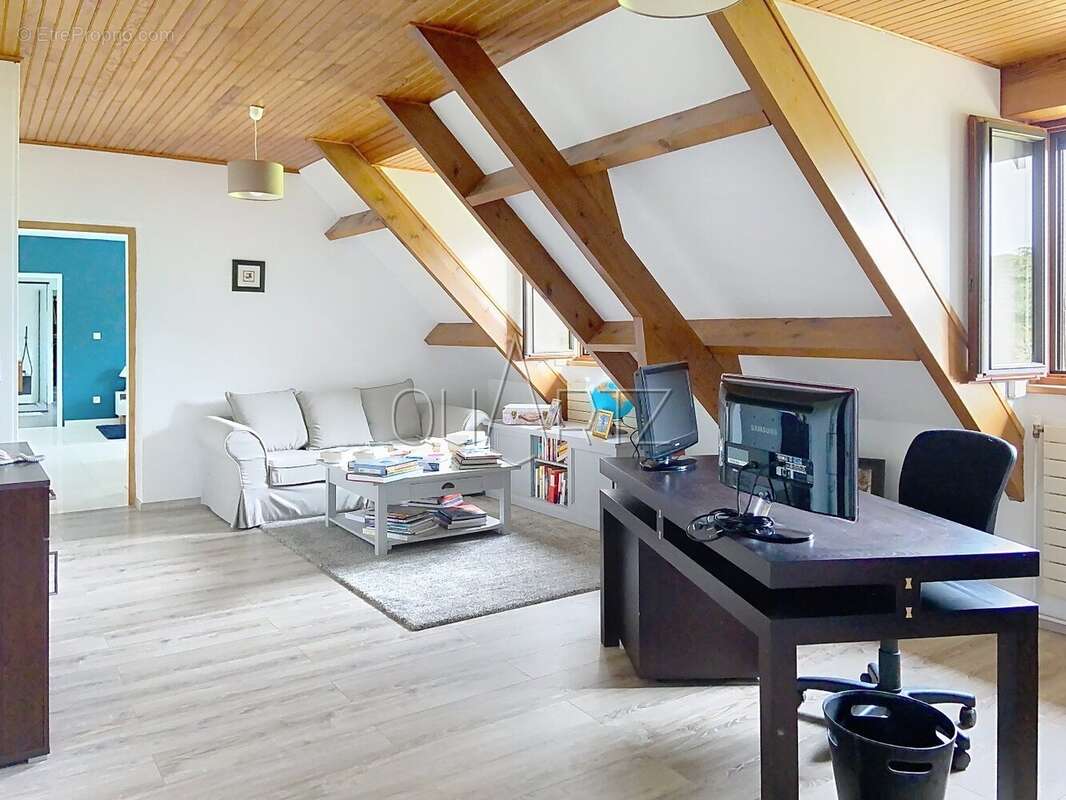 Maison à IVRY-LA-BATAILLE