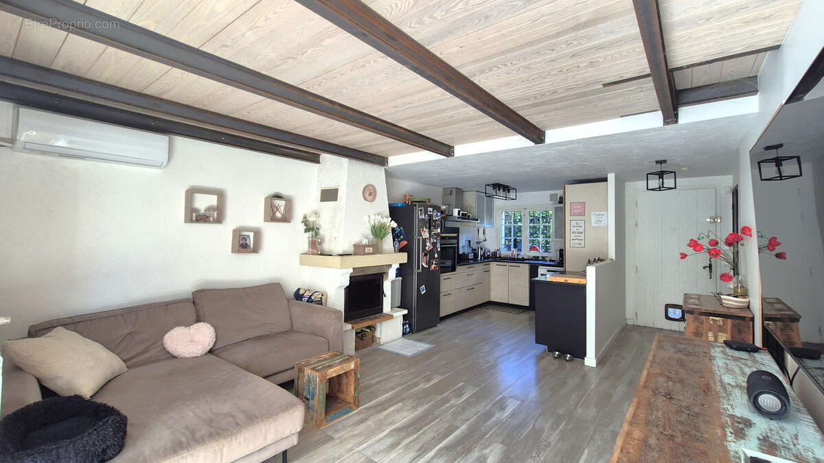 Maison à MANDELIEU-LA-NAPOULE