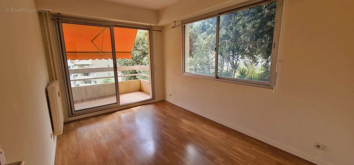 Appartement à ROQUEBRUNE-CAP-MARTIN