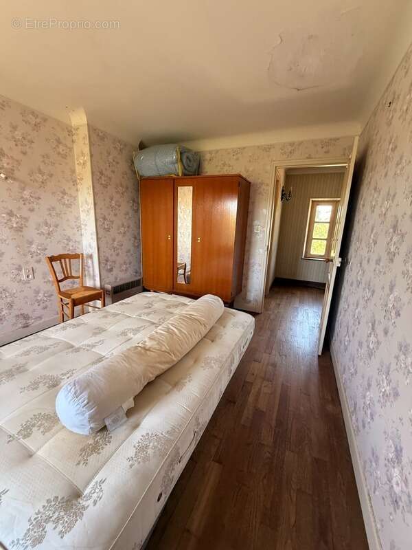 Maison en pierre de 126m², 4 chambres, avec grange 65 000 € - photo 11