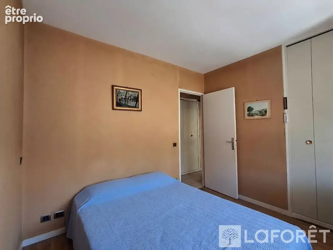 Appartement 2 pièces au port de Hyères avec piscine et garage - photo 3