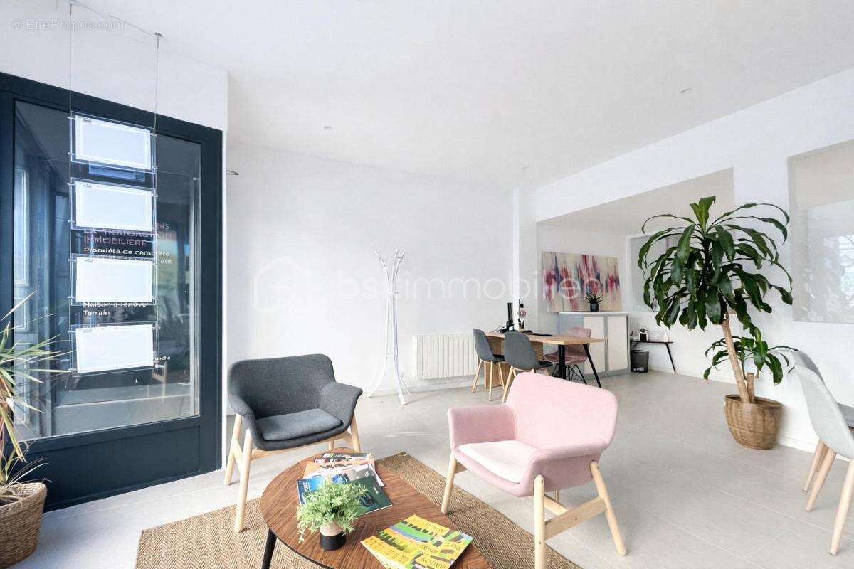 Commerce à VILLEFRANCHE-SUR-SAONE