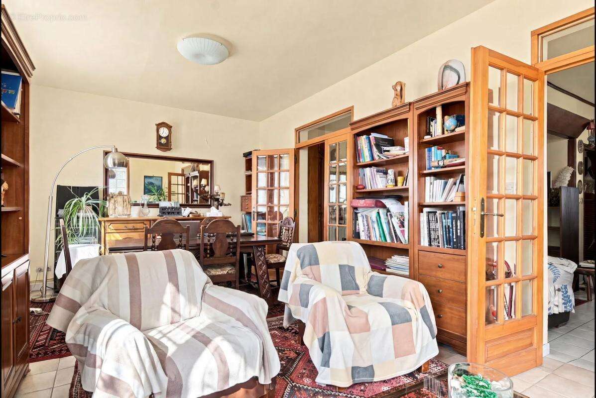 Maison de 7 pièces de 147 m² à Villejuif - photo 6