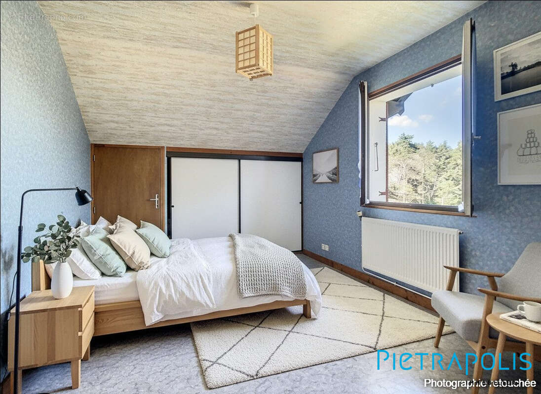 Maison à AVIGNON-LES-SAINT-CLAUDE