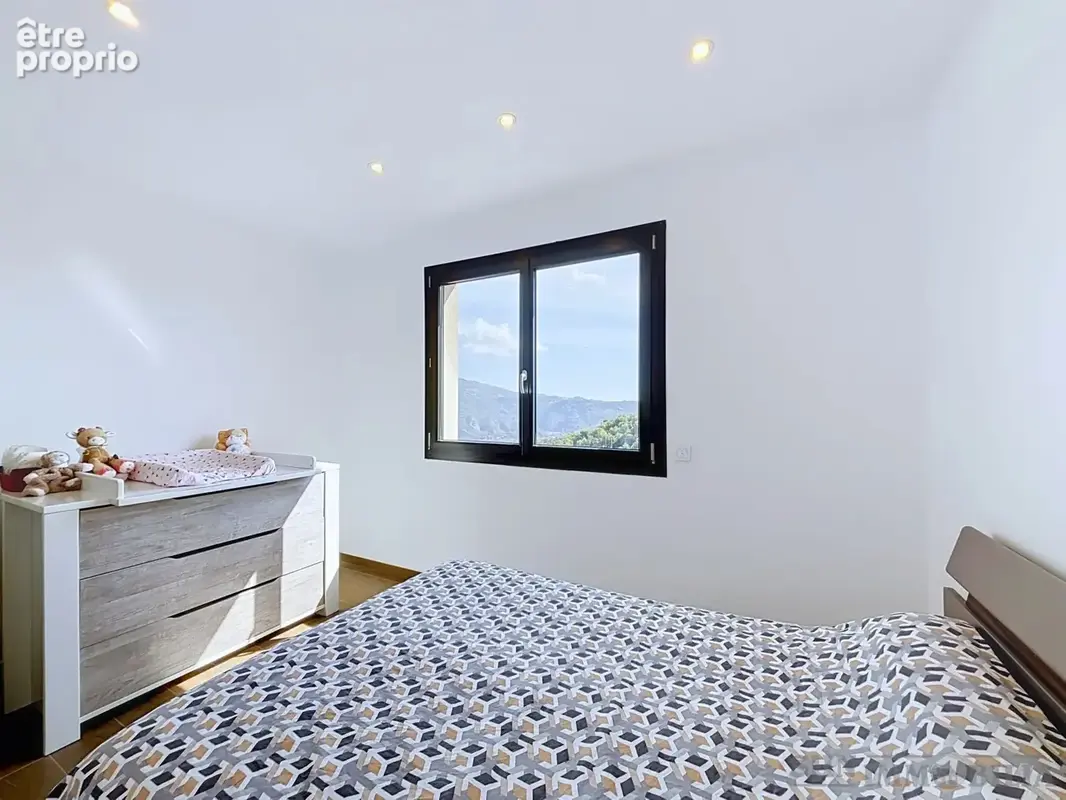 Maison 5 pièces 200 m² à vendre à Carros (06510) - photo 9