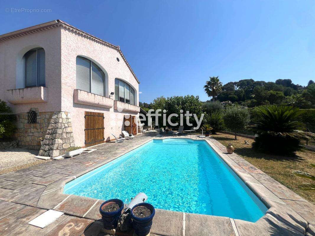 Maison à MOUGINS