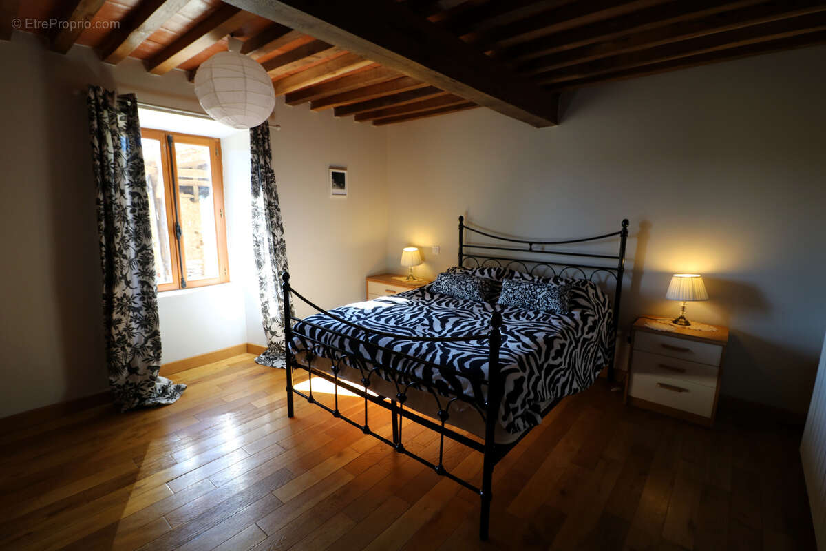 Propriété exceptionnelle, ferme ancienne rénovée, gîte, vue incroyable sur la chaîne des Pyrénées - photo 14