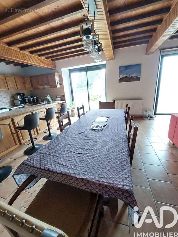 Maison 242 m² à Oleac-Dessus  - photo 6