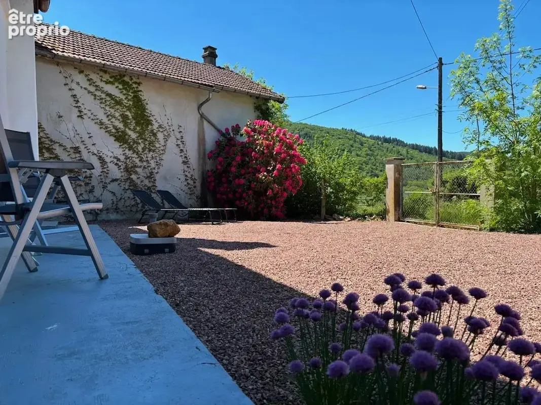 Ensemble d'une grande maison d'habitation et de deux gîtes à vendre près de Lucenay L’évêque. - photo 37
