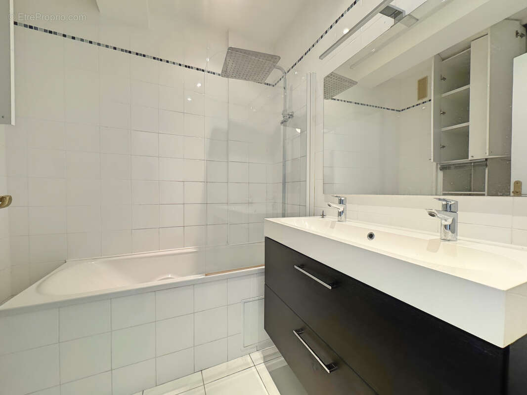 Appartement à PARIS-7E