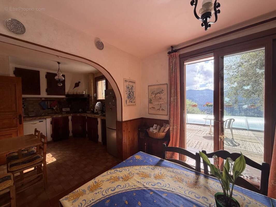 Maison à CONTES