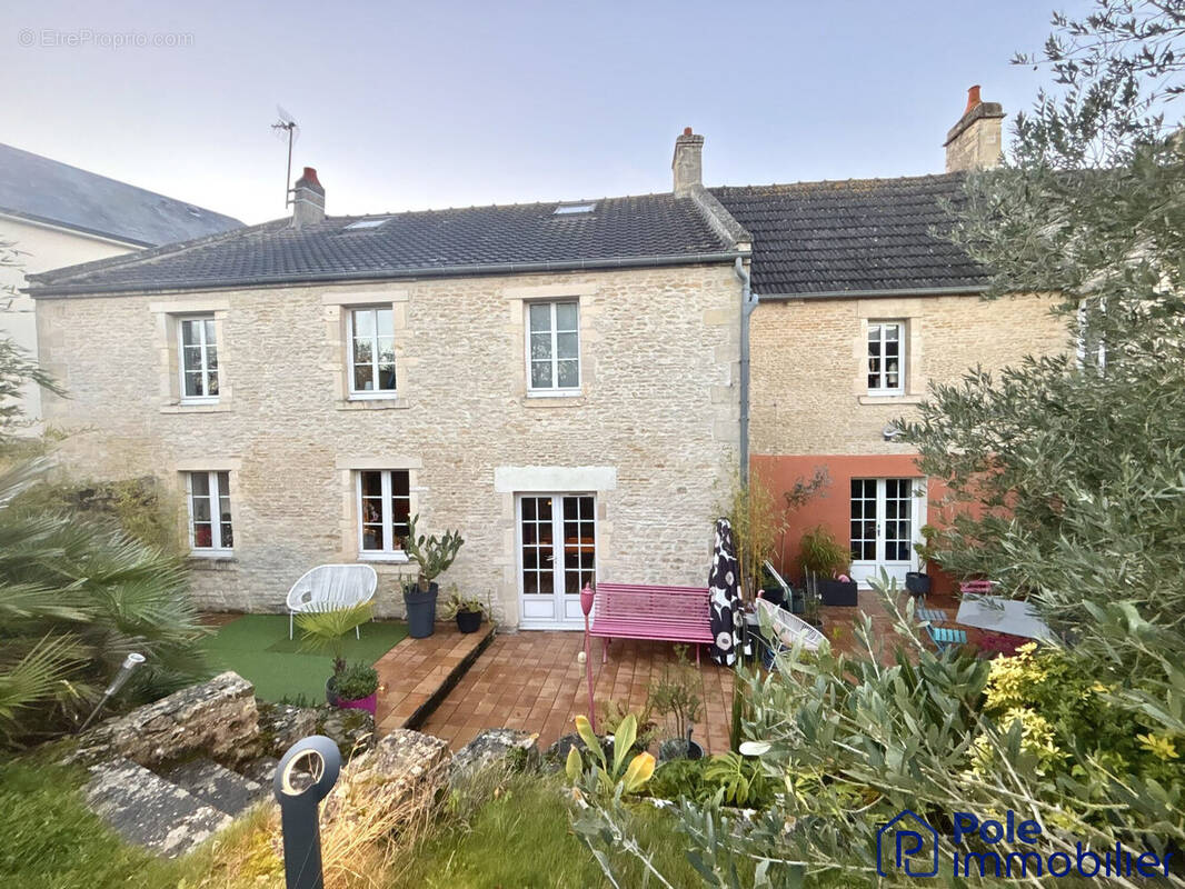 MAISON EN PIERRE MATHIEU - Maison à MATHIEU