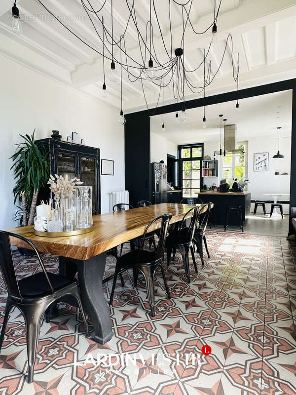 Maison à SAINT-GENIS-LAVAL