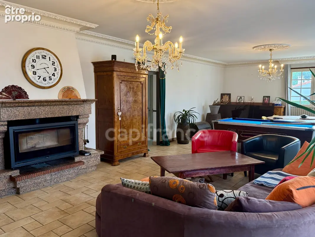  Une maison familiale aux volumes généreux et au potentiel remarquable - photo 3