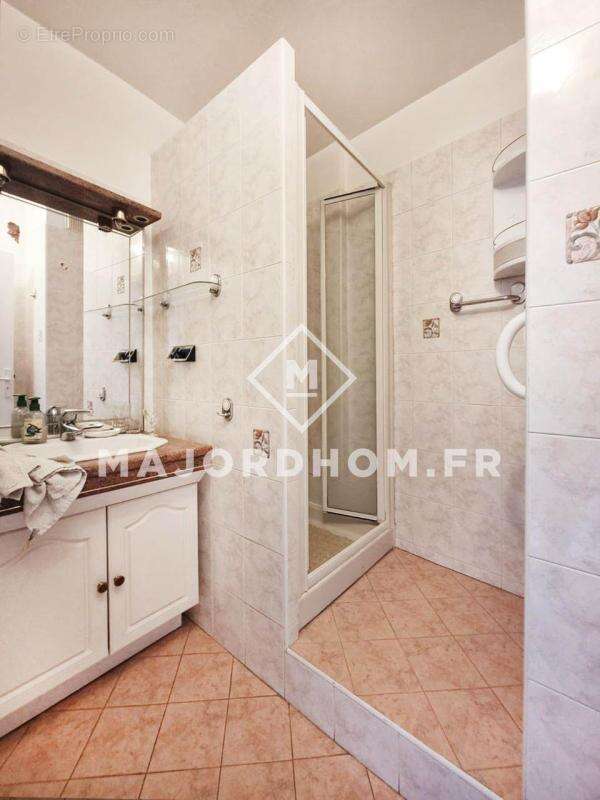 Appartement à MARSEILLE-4E