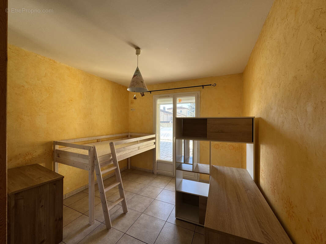 Maison à COURSAN