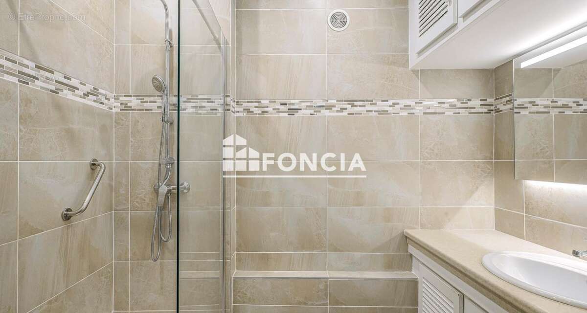 Nice Port – Quartier Max Barel  - 3P 67 m² - Etage élevé - photo 8