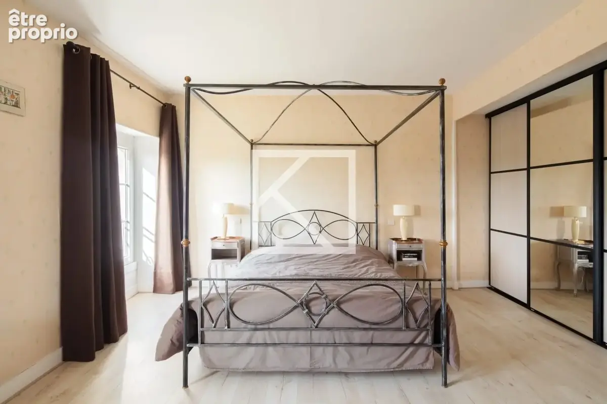 Maison 7 pièces 220 m² à vendre à Saint-Pavace (72190) - photo 6
