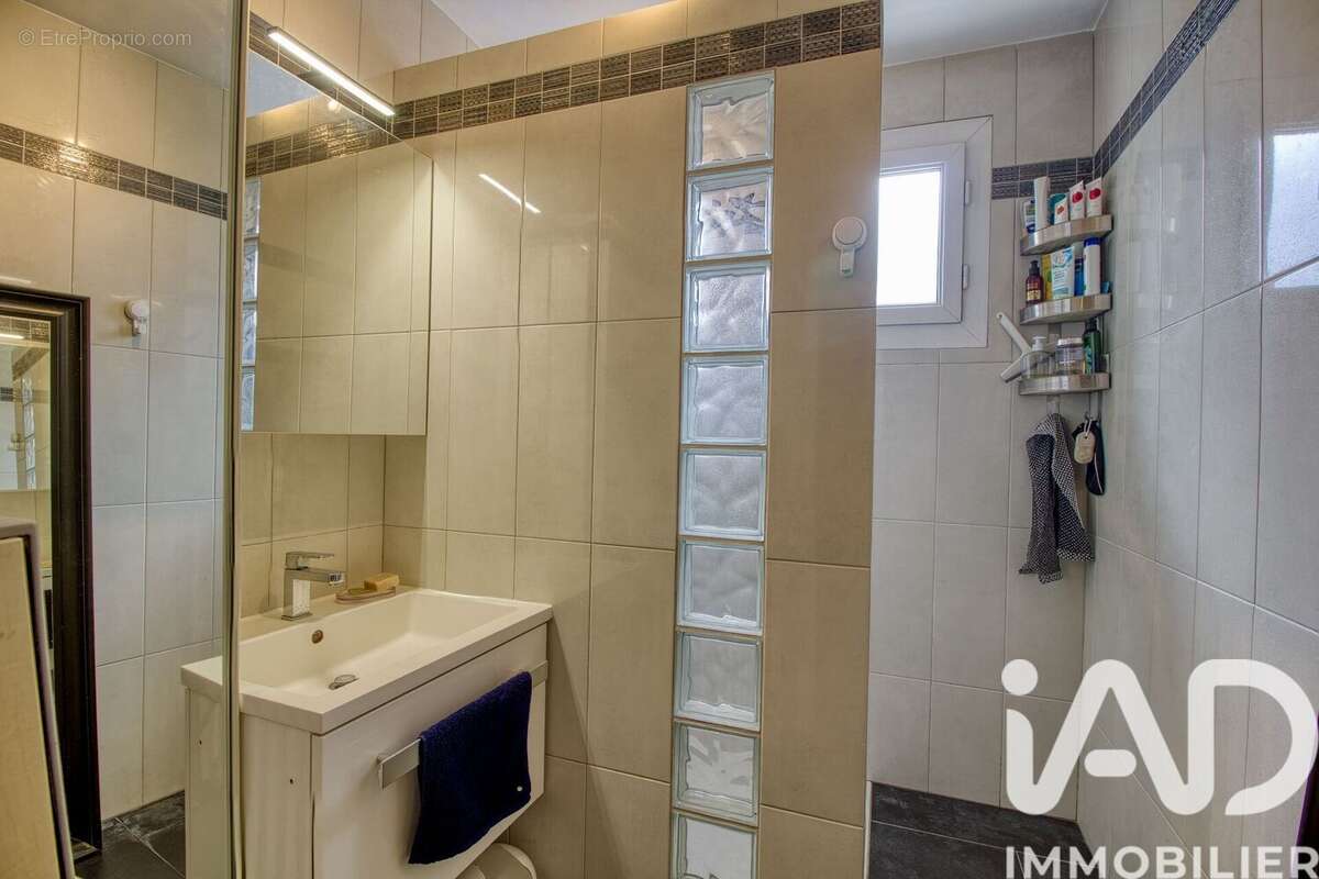 Photo 9 - Appartement à LES PAVILLONS-SOUS-BOIS