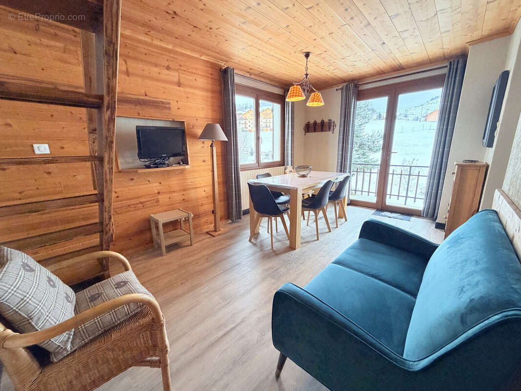 Appartement à ALBIEZ-MONTROND