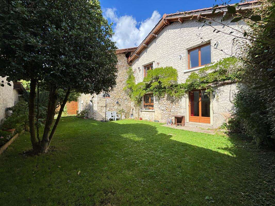 Maison à SAINT-ETIENNE-DE-CROSSEY