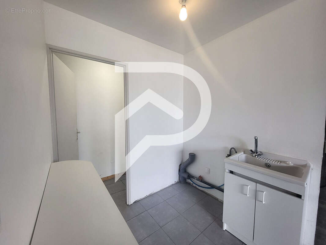 Commerce à VILLE-SOUS-LA-FERTE