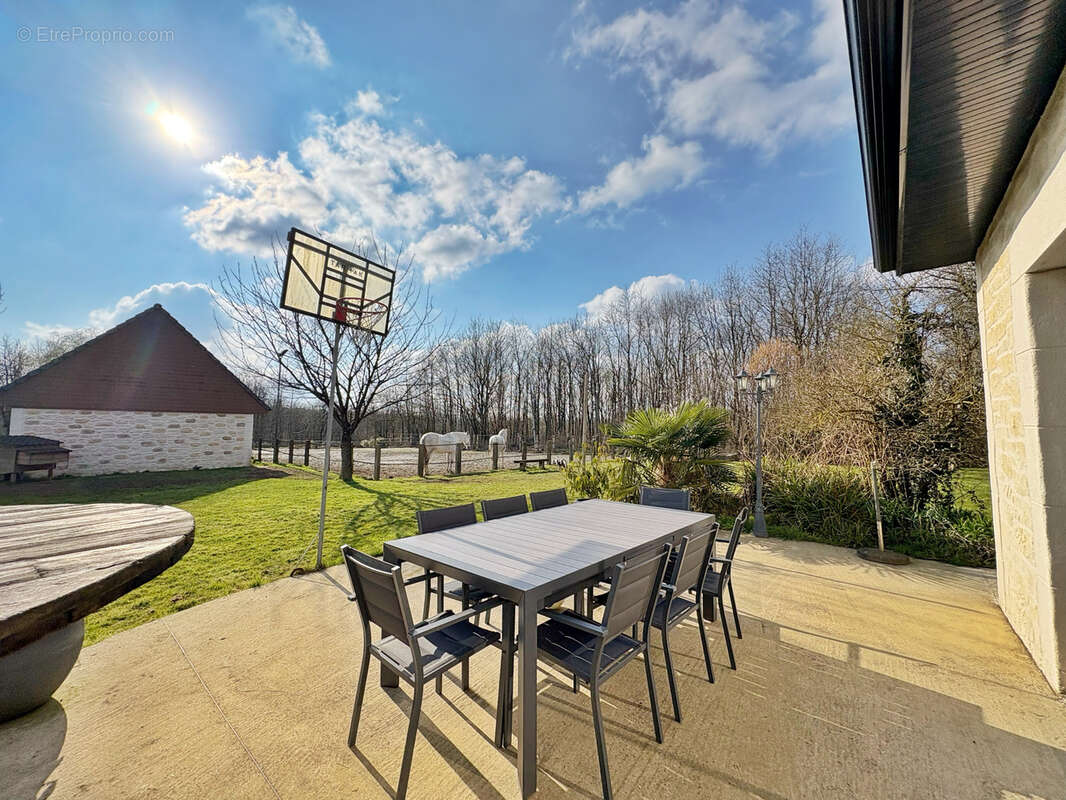 Maison à LONGUEVILLE