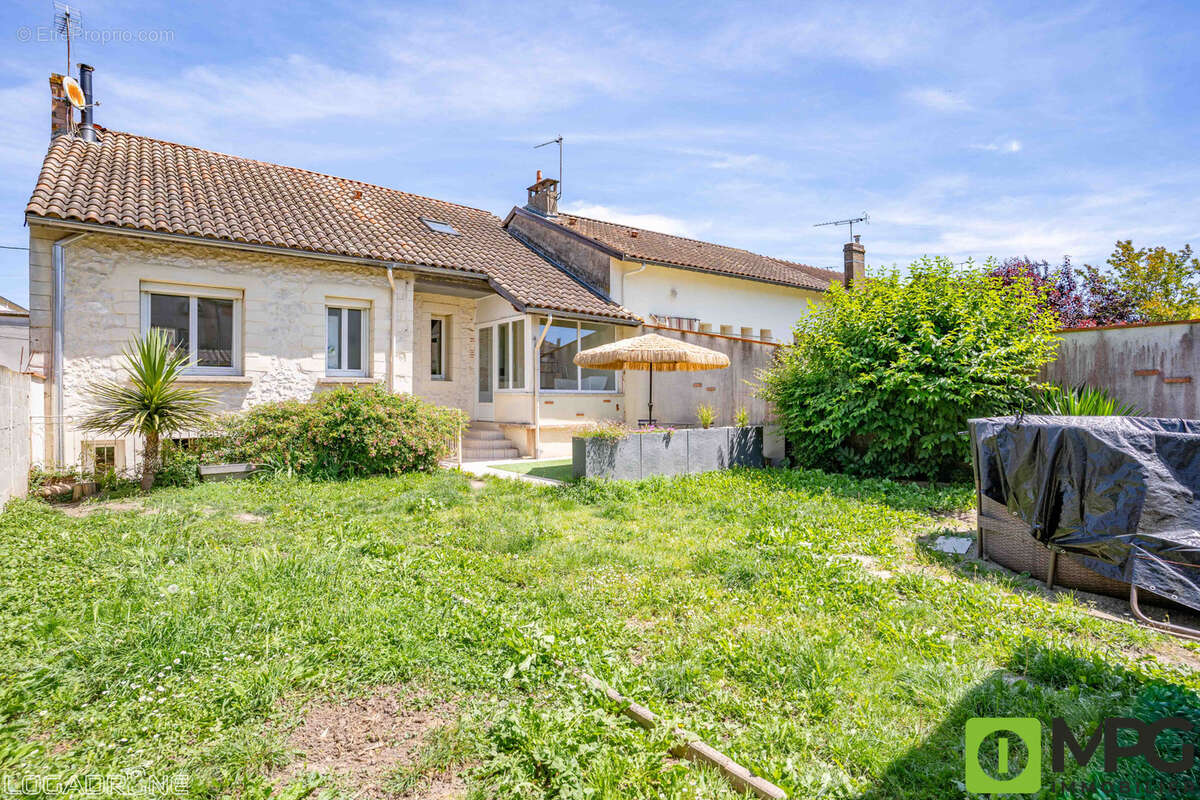 Maison de ville T4 avec jardin entièrement rénovée en 2023 - photo 13