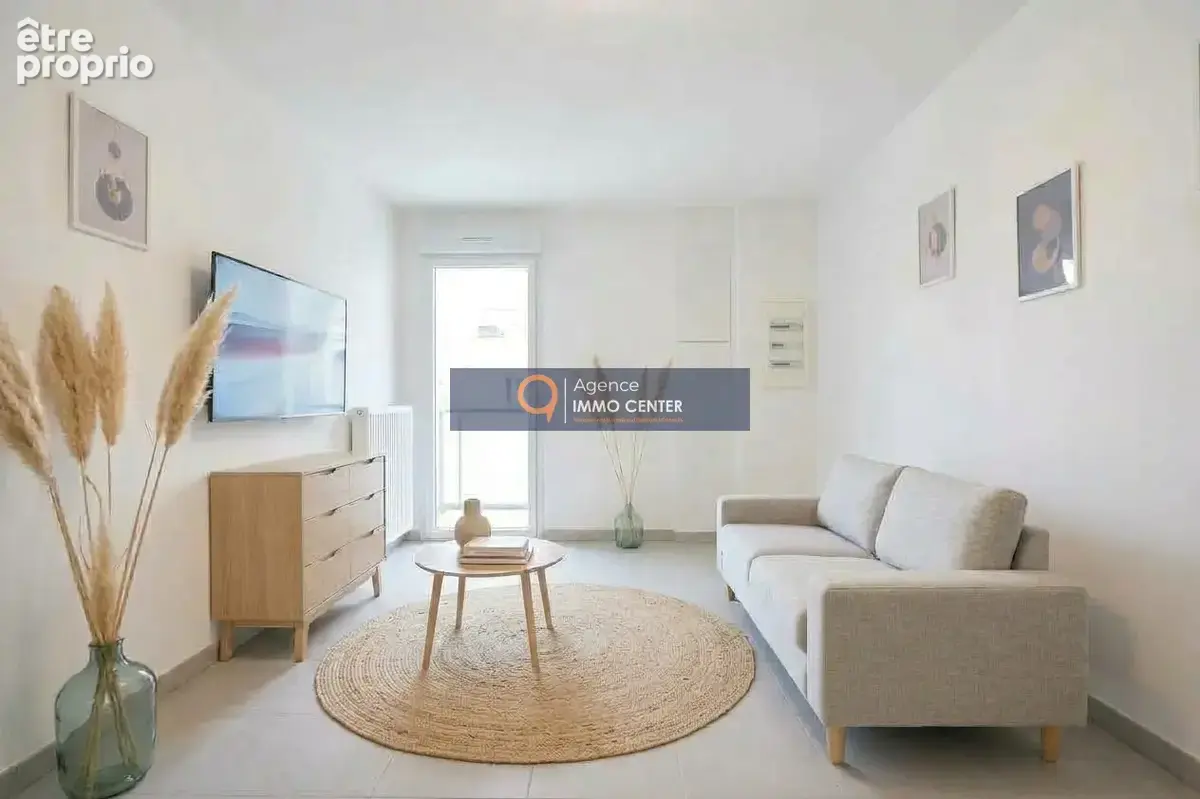 Appartement T4 avec 2 places de stationnement en sous sol sécurisé - photo 2