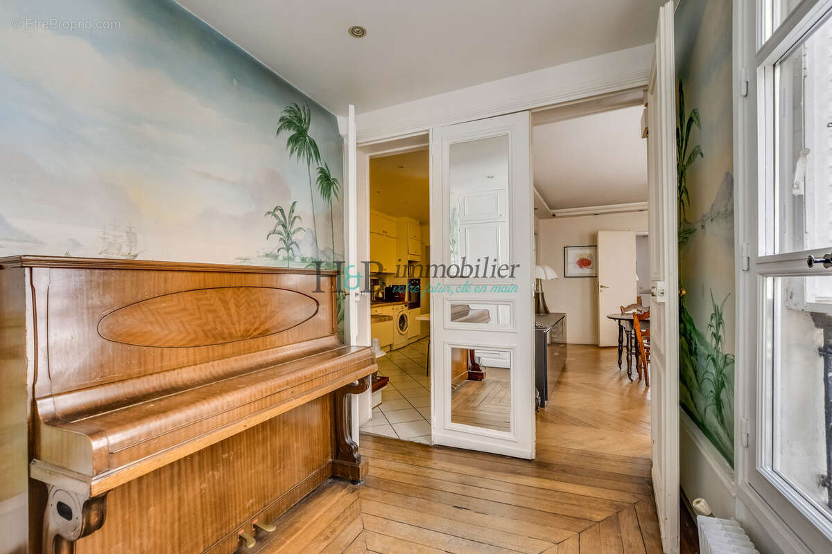 Appartement à PARIS-7E