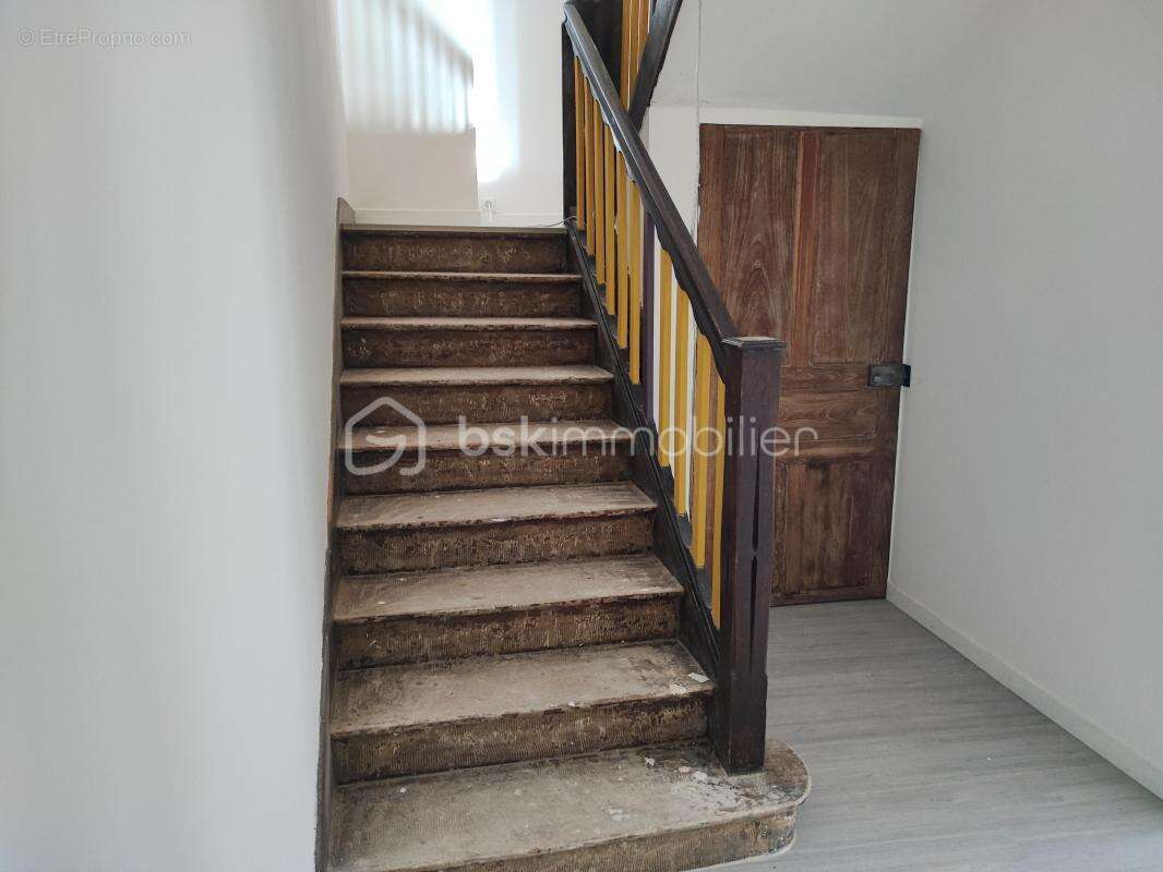 Maison à EYMOUTIERS