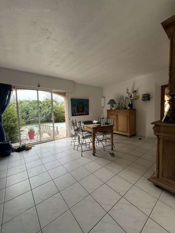 Maison à CREISSAN