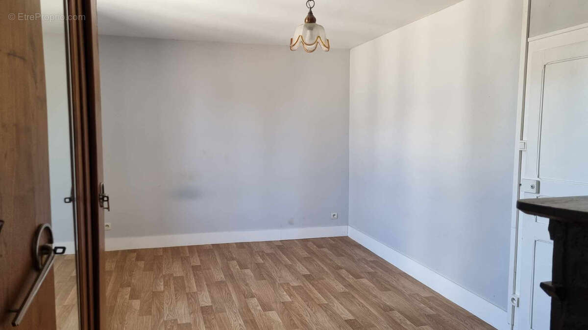 Maison à SAINT-CALAIS