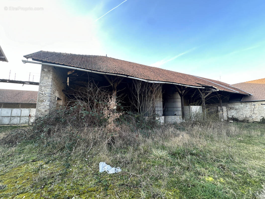 Appartement à BAULNE