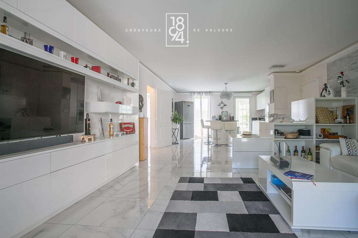 Appartement à MARSEILLE-8E