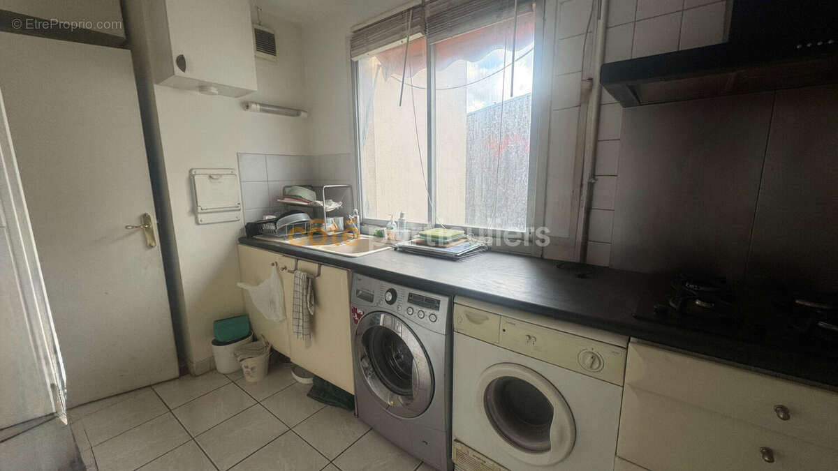 Appartement à PARIS-18E