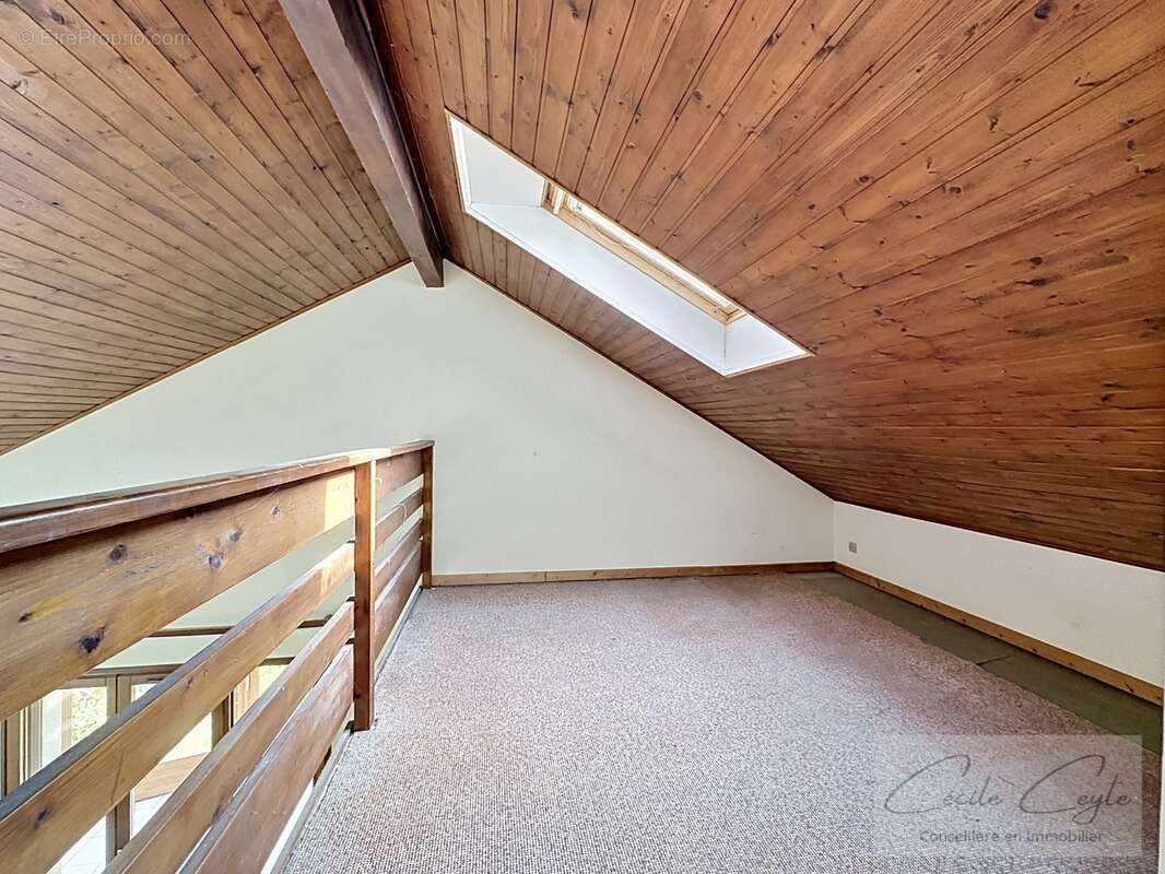 LA TRONCHE, Proche Hôpital, Maison familiale avec 5 chambres - photo 20