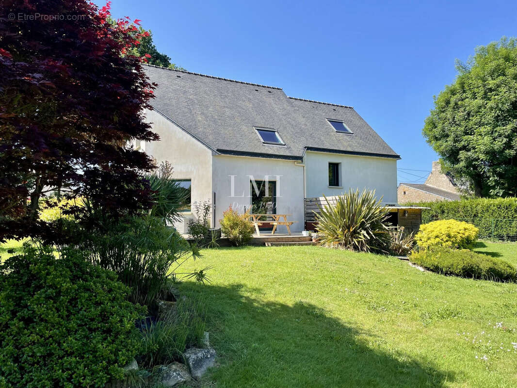 Maison 137 m² à Sainte-Helene  - photo 4