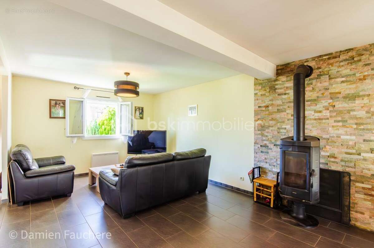 Maison à VARENNES-SUR-SEINE