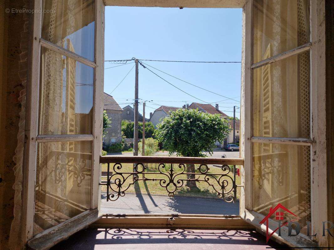 Maison à TERRE-NATALE