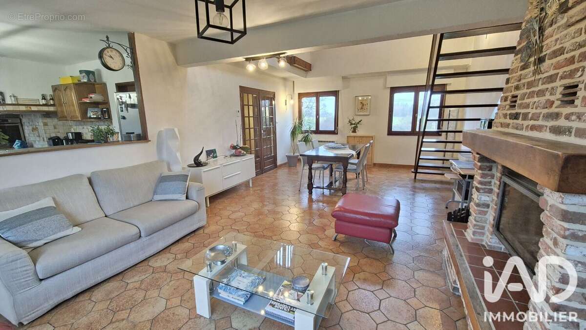 Maison 180 m² à Lecelles  - photo 2
