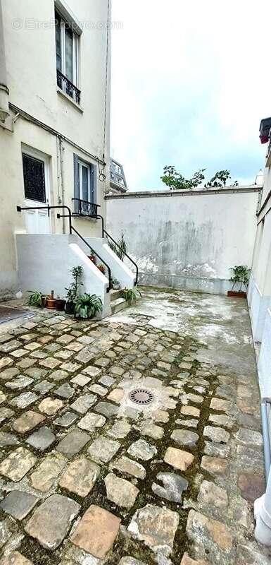 Appartement à CHARENTON-LE-PONT