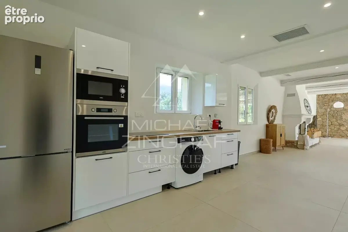 Villa en pierre rénovée en 2024 - Village du Plan de la Tour - photo 8