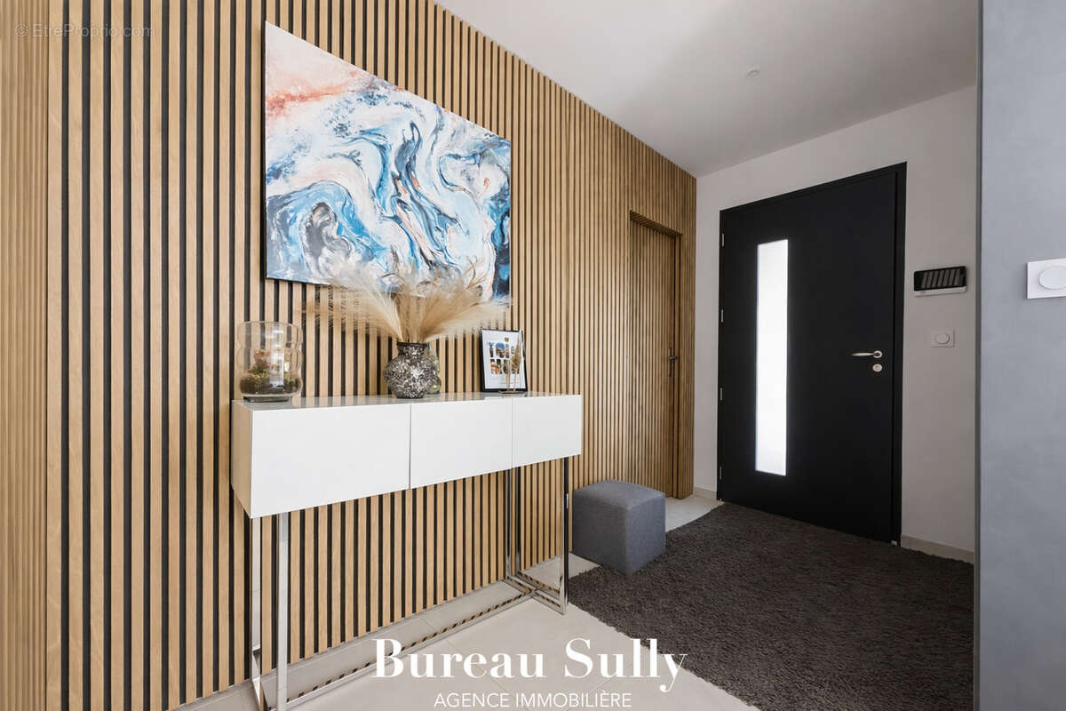 Maison à REVENTIN-VAUGRIS