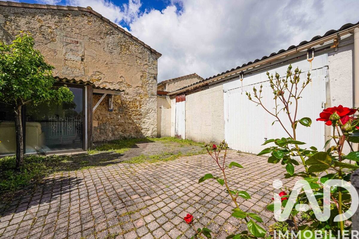 Photo 1 - Maison à CUSSAC-FORT-MEDOC