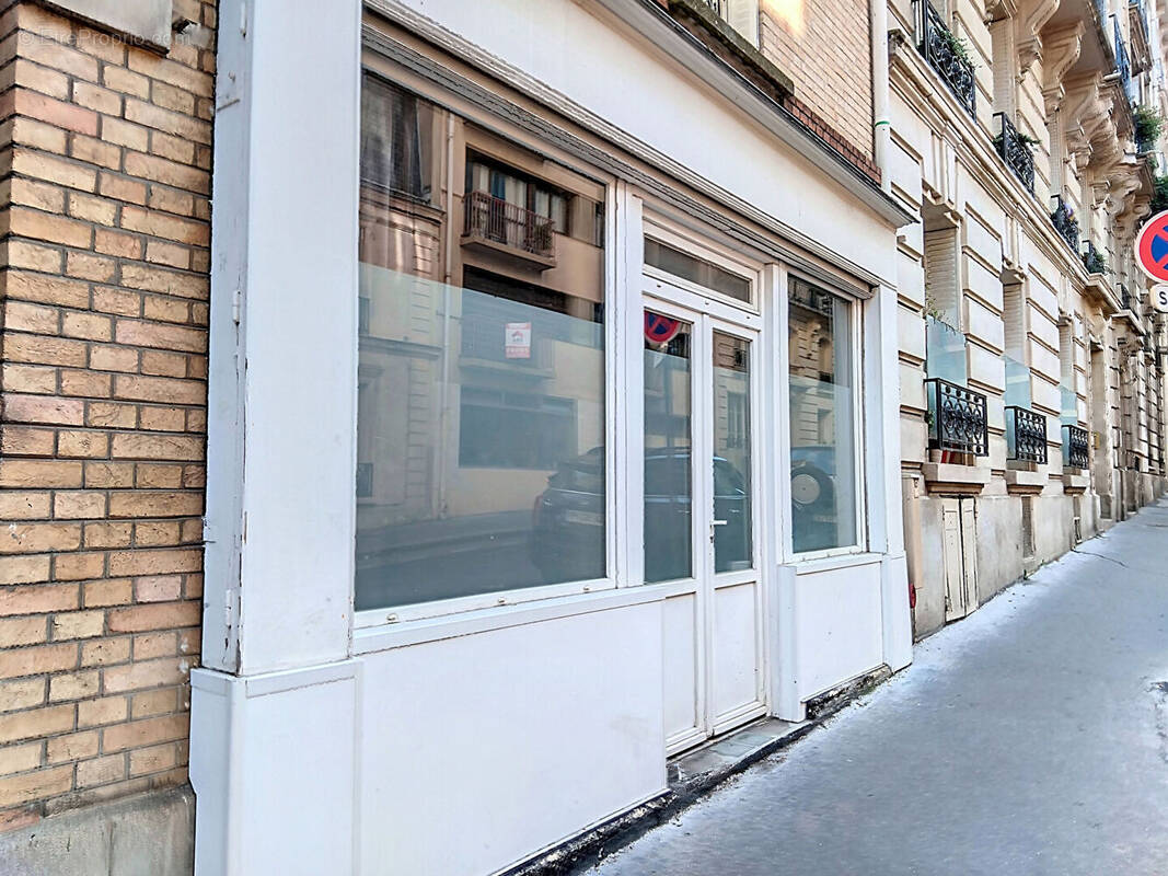 Commerce à PARIS-15E