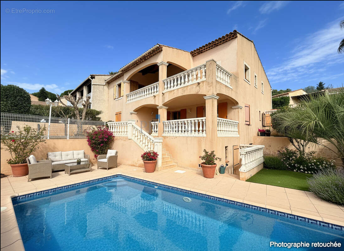 Maison à LES ISSAMBRES