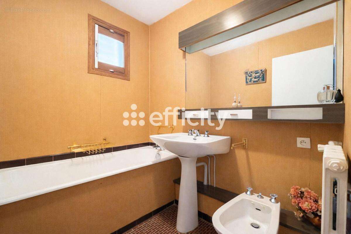 Appartement à VERSAILLES