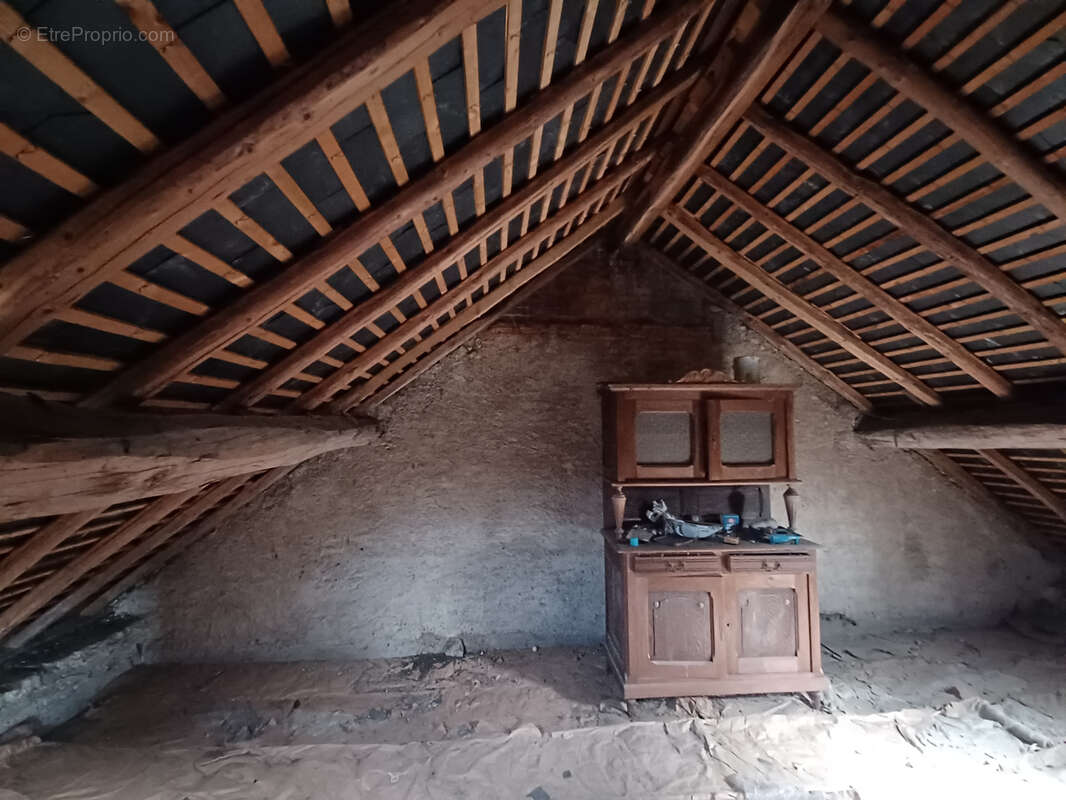 Maison à CHATEAUNEUF-VAL-DE-BARGIS