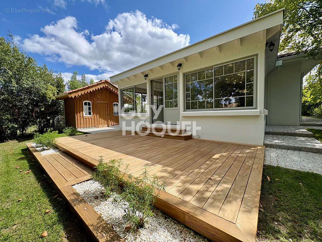 Maison à VILLENAVE-D&#039;ORNON